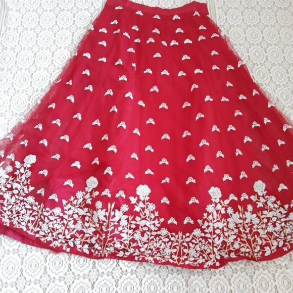 Red net lehenga blouse with net dupatta - Picture 5 of 5